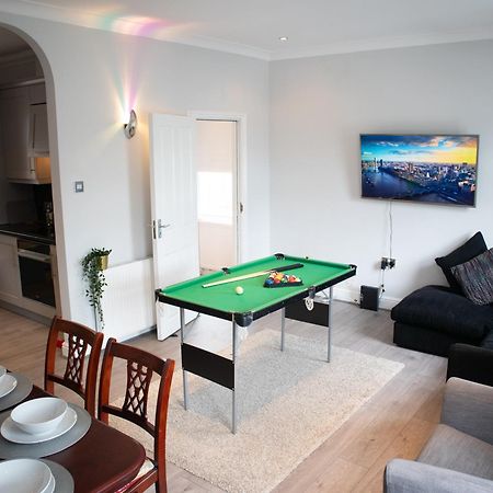 Bright Private Terrace - Free Private Parking - Tv - Wifi - Netflix Apartment Croydon Exterior photo