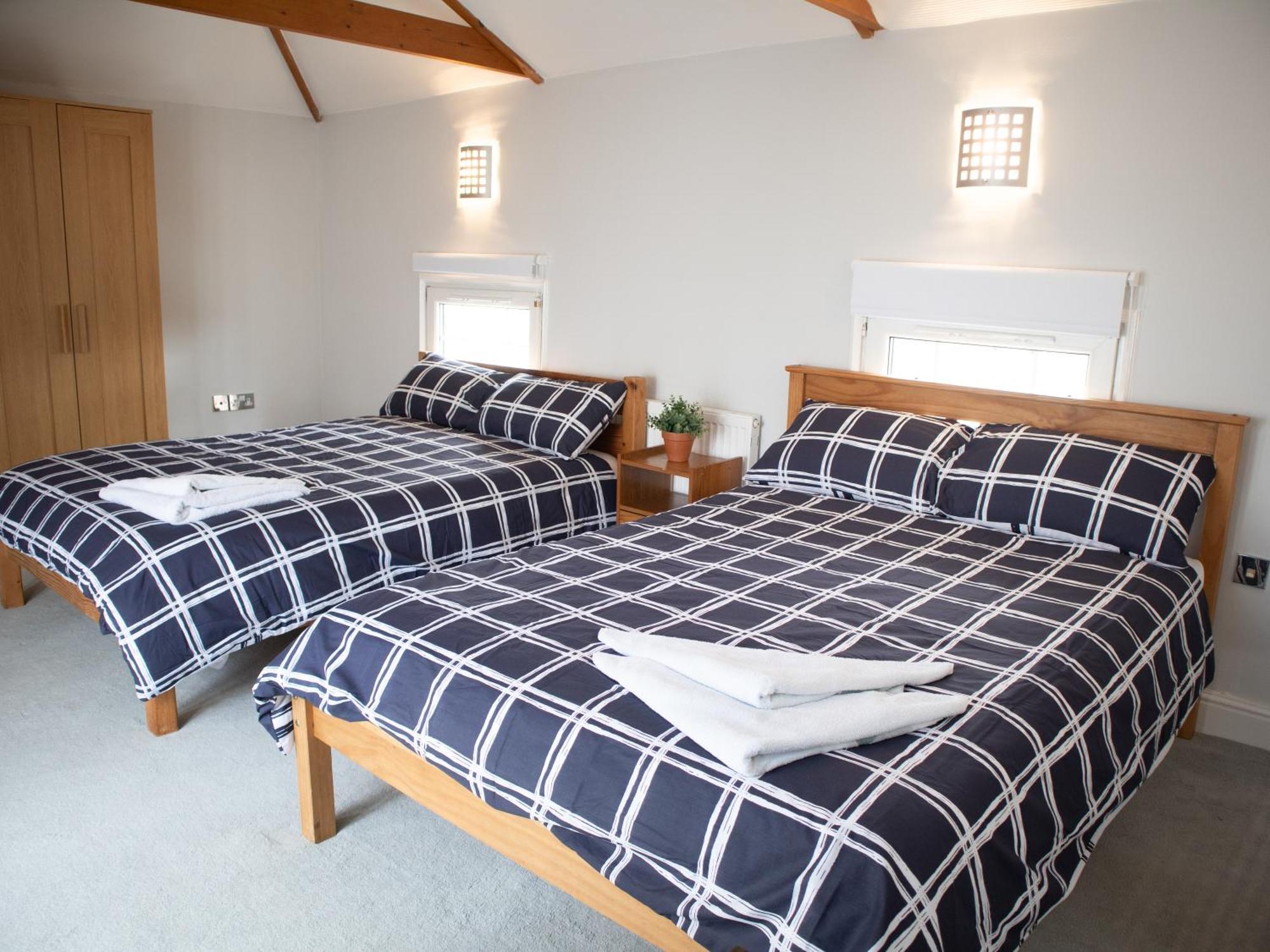 Bright Private Terrace - Free Private Parking - Tv - Wifi - Netflix Apartment Croydon Exterior photo
